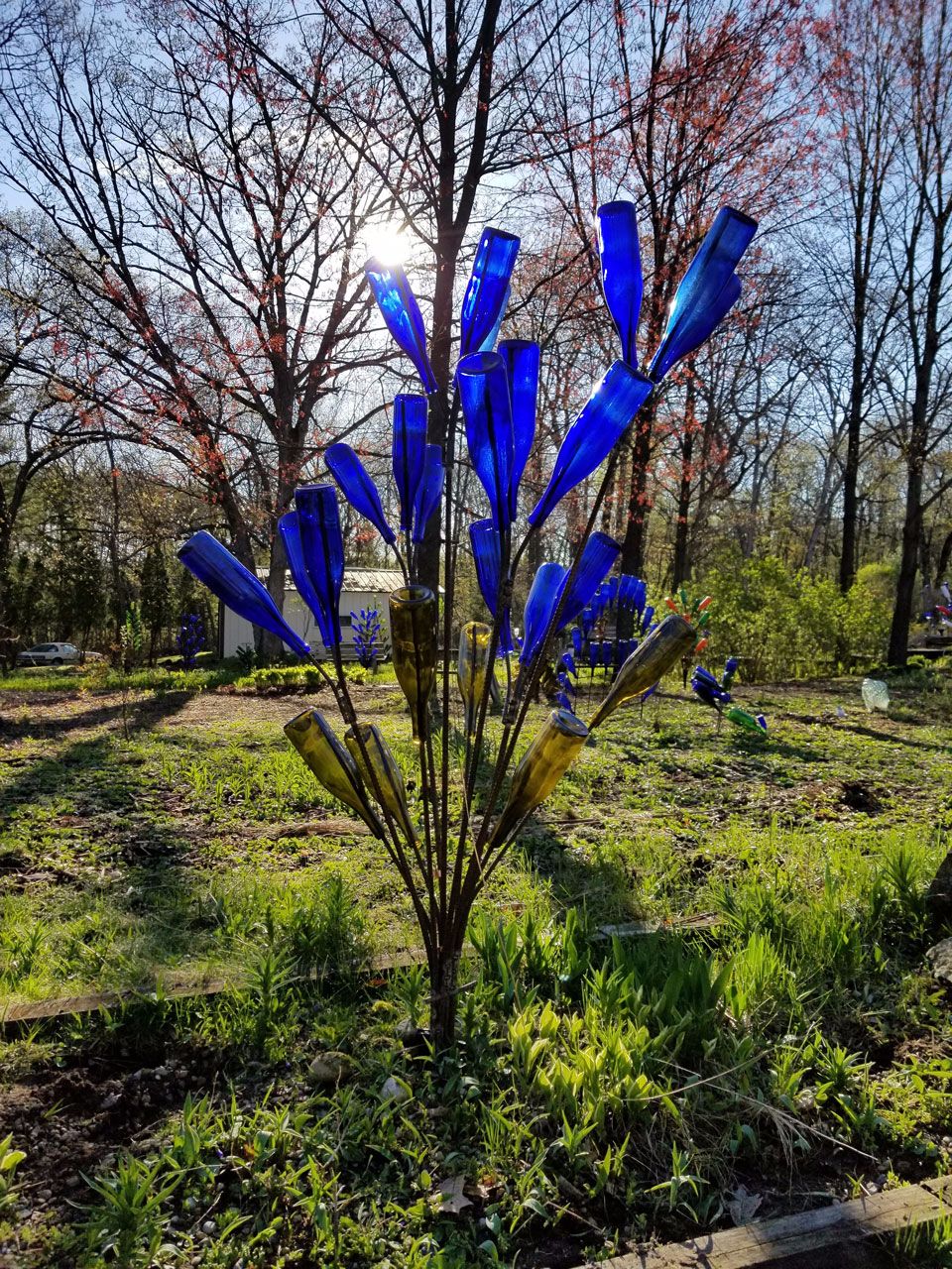 Better bottle tree: Now I've really got the blues - Digging